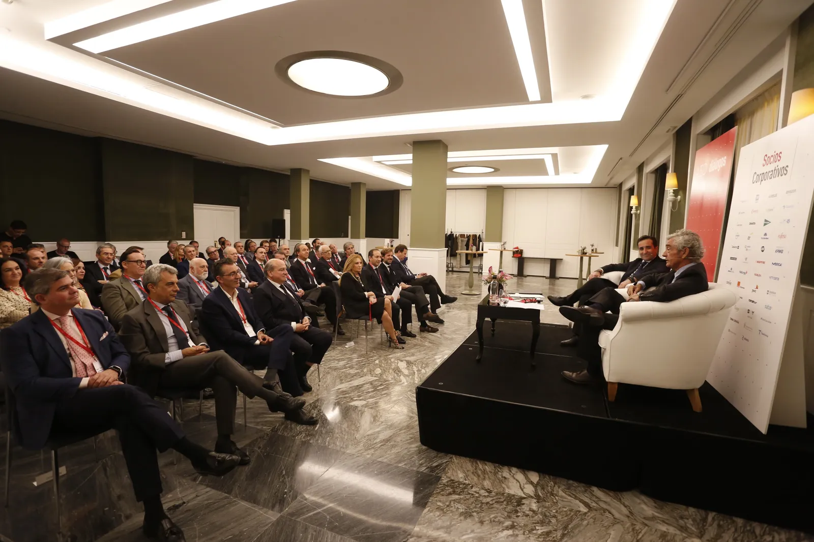 AED — Networking directivos, programa Más Allá de la Formación 2025